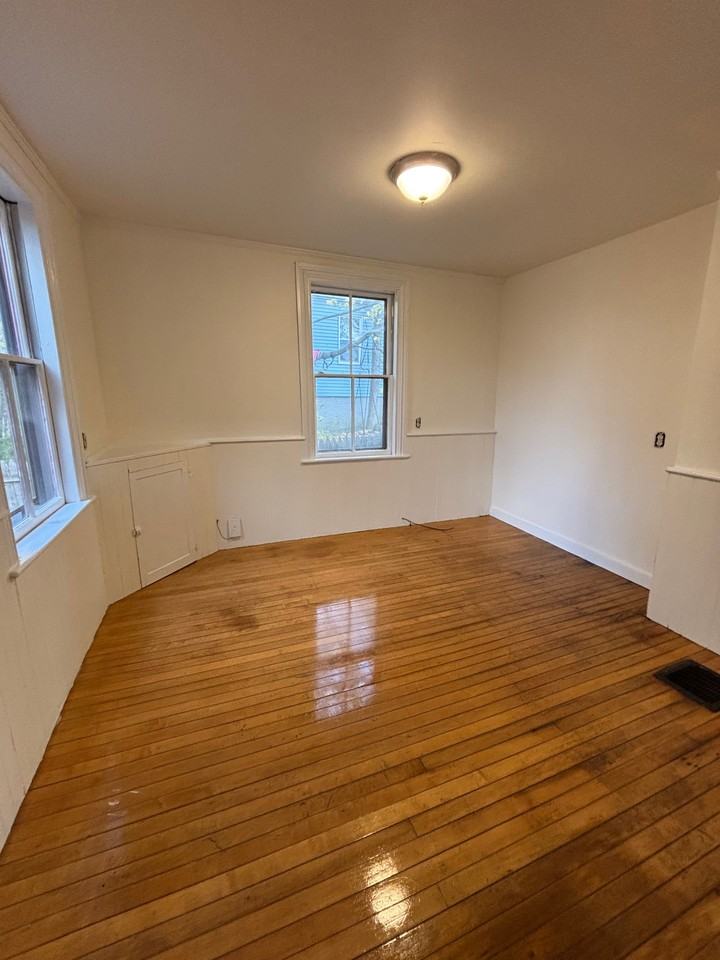 12 Boynton St #1 - Photo 3 of 6