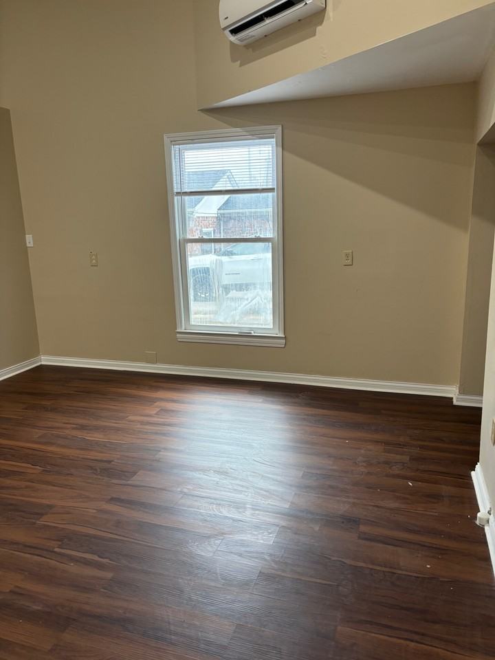 138 West Broadway #F - Photo 4 of 9