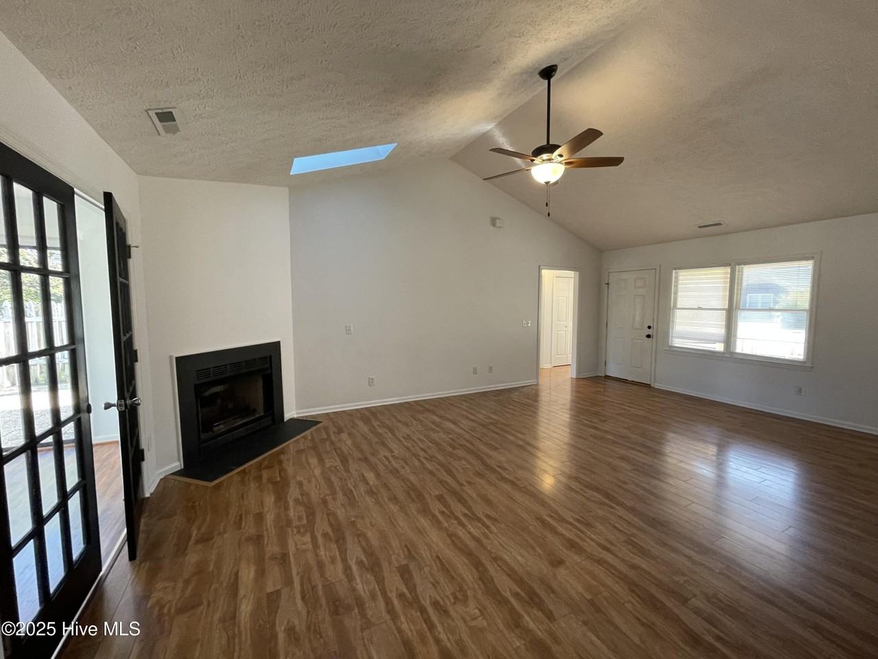 347 Chattooga Place Dr - Photo 3 of 19