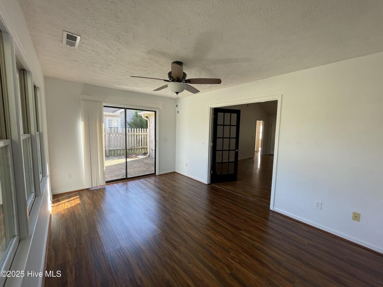 347 Chattooga Place Dr - Photo 5 of 19