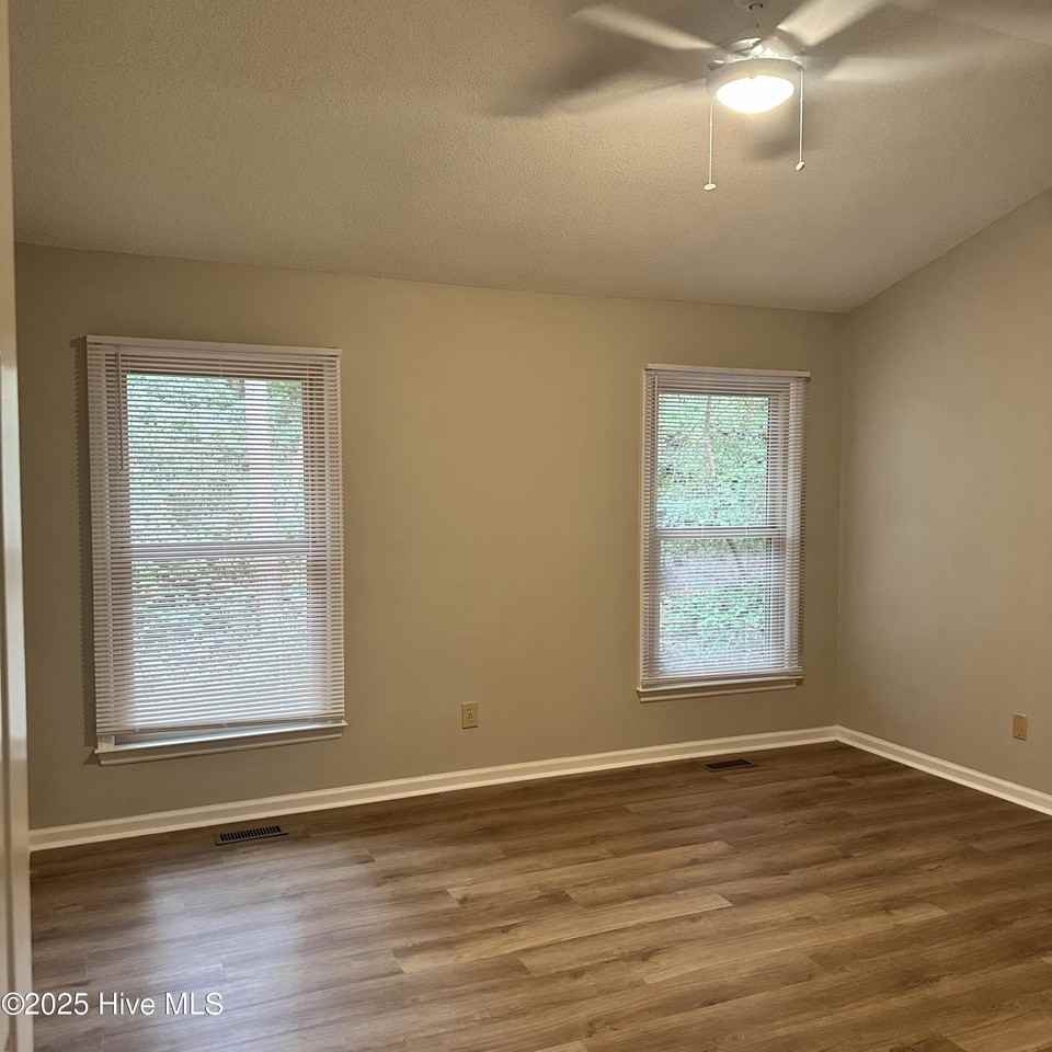 3 Saint James Circle #3 - Photo 5 of 9