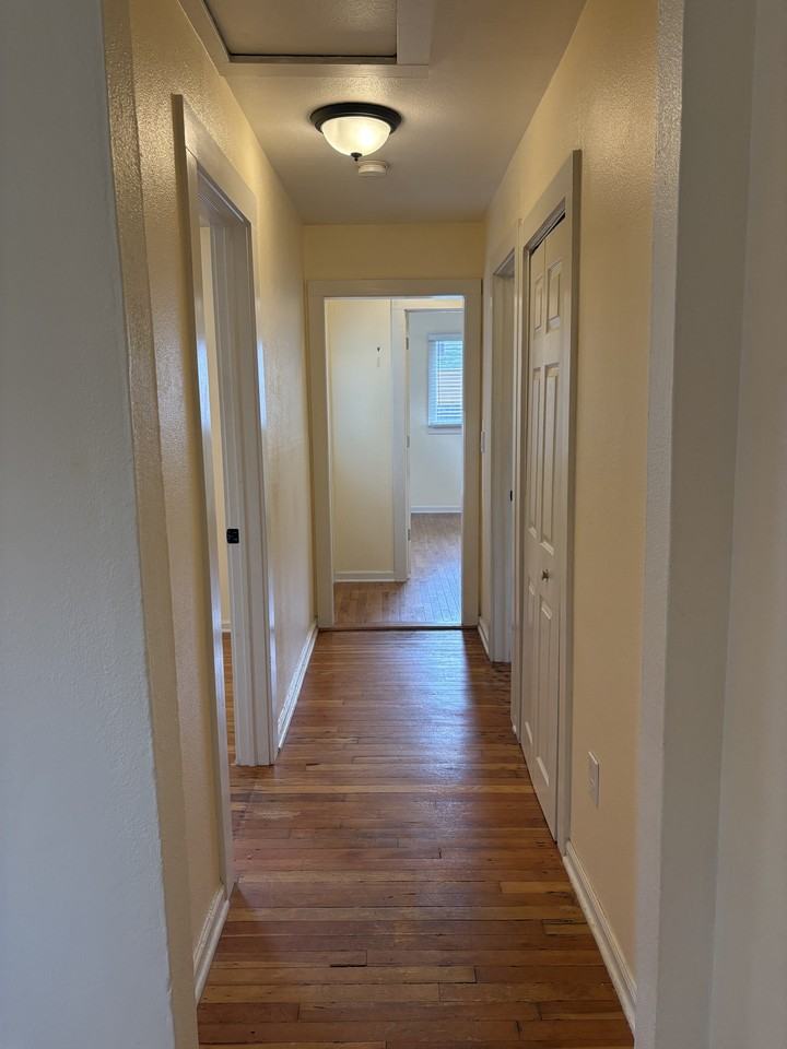 4711 Northeast 55th Avenue #4711 - Photo 7 of 16