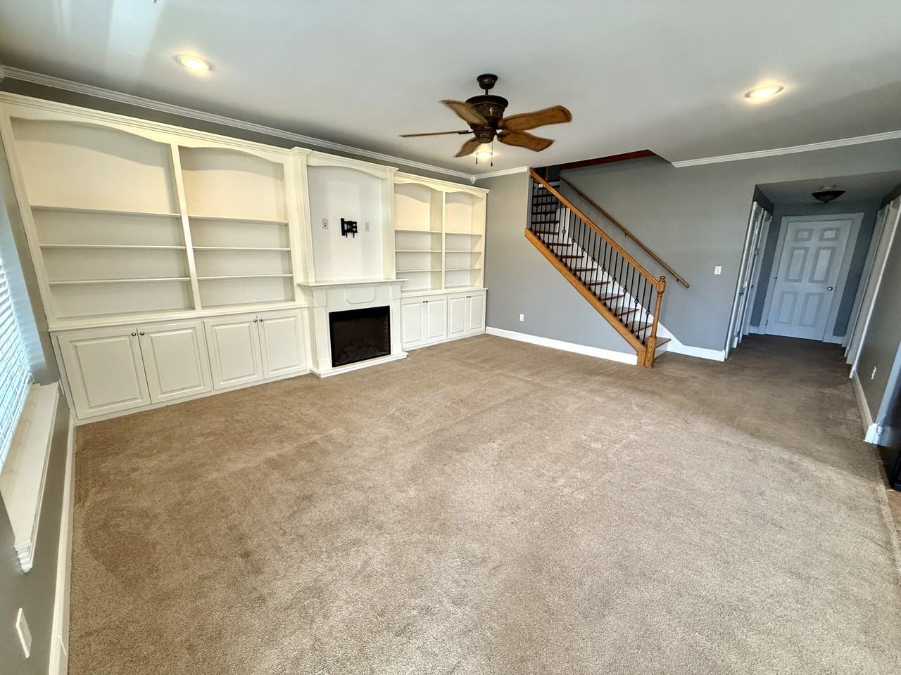 98 Melrose Dr Apt A #1 - Photo 3 of 40