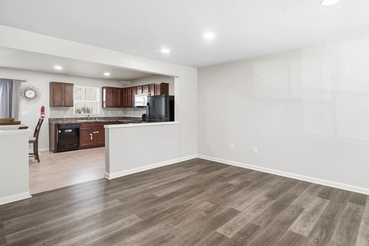 28971 Saint Thomas Boulevard #1 - Photo 5 of 31