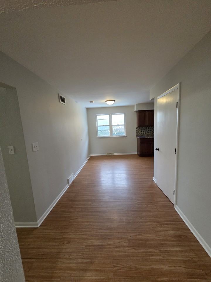 1311 Kenmore Ave #1 - Photo 3 of 26