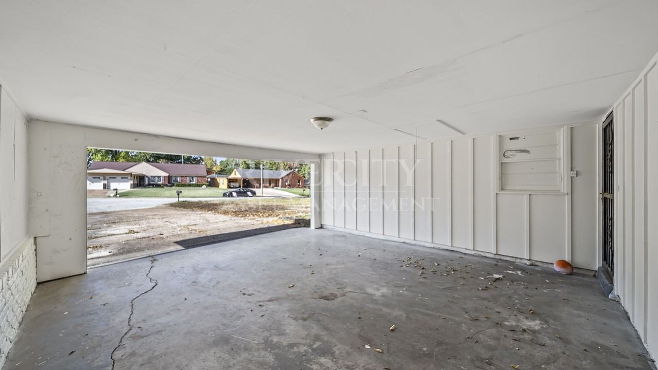 3770 Wisteria Cove #1 - Photo 3 of 26