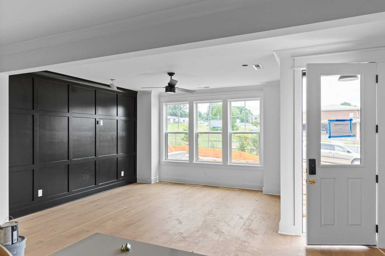 1712 1712 Carvell AvenueUnit A #1 - Photo 4 of 10