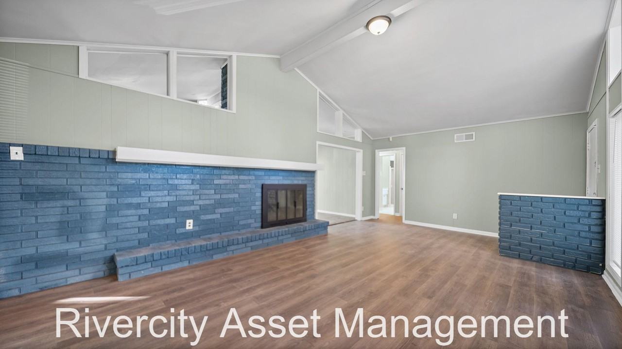 3164 Inverness Parkway Dr #1 - Photo 5 of 18