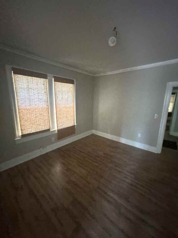 130 N Alabama Ave #1 - Photo 7 of 8