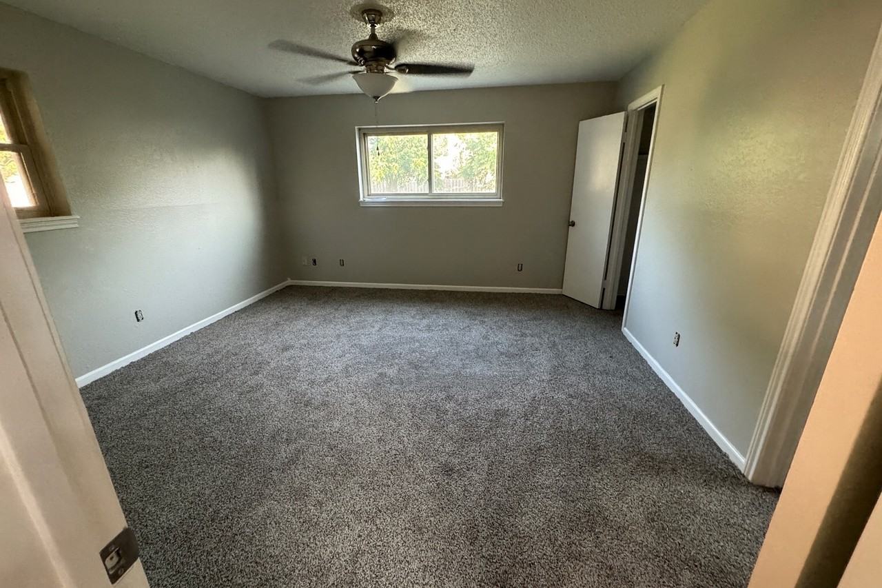 3029 66th St #1 - Photo 4 of 12