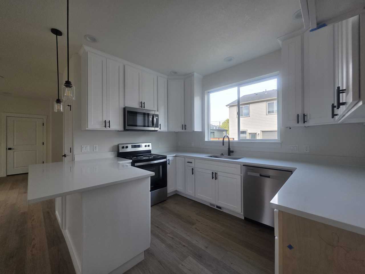 731 MHH8-17- 731 E Street Independence, OR 97351 - 1 #1 - Photo 7 of 36