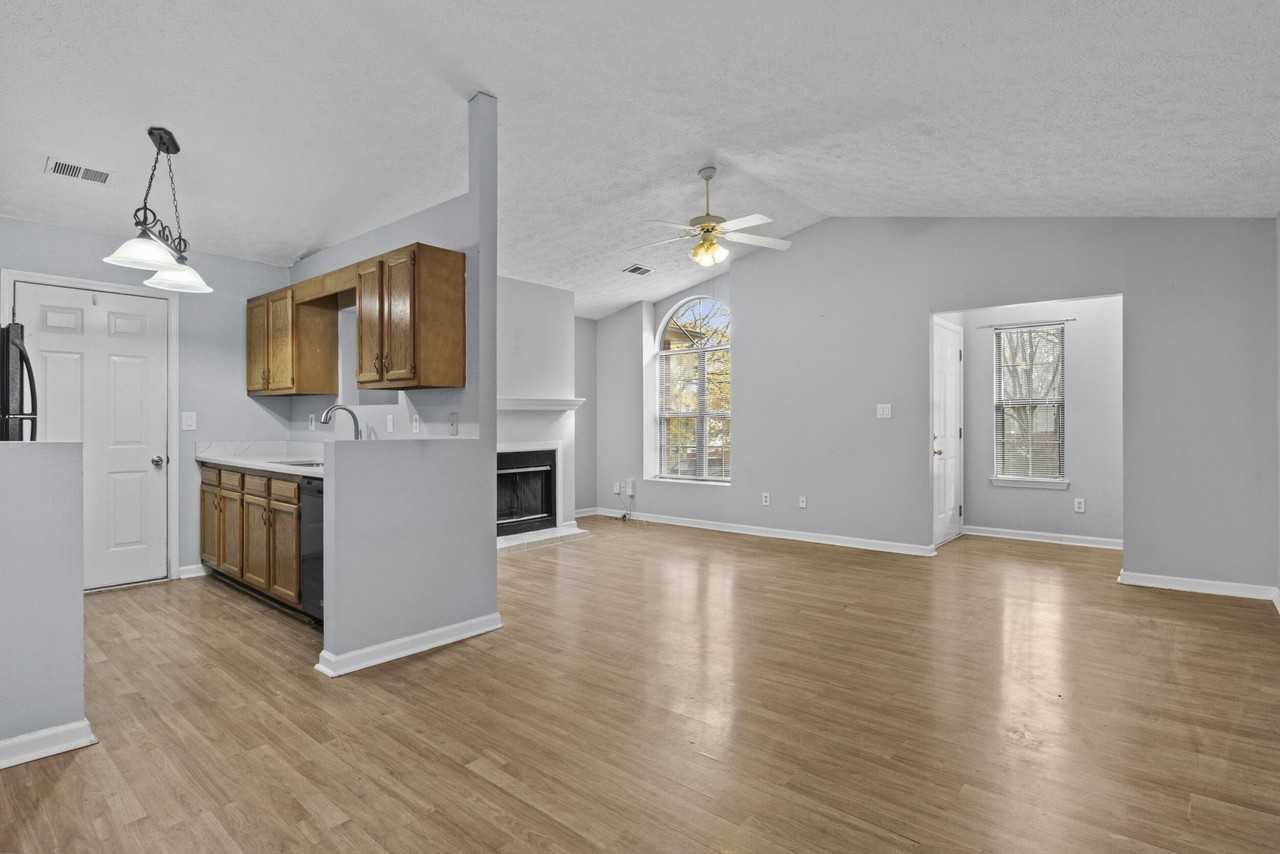 881 Revere Run Drive - Photo 4 of 13