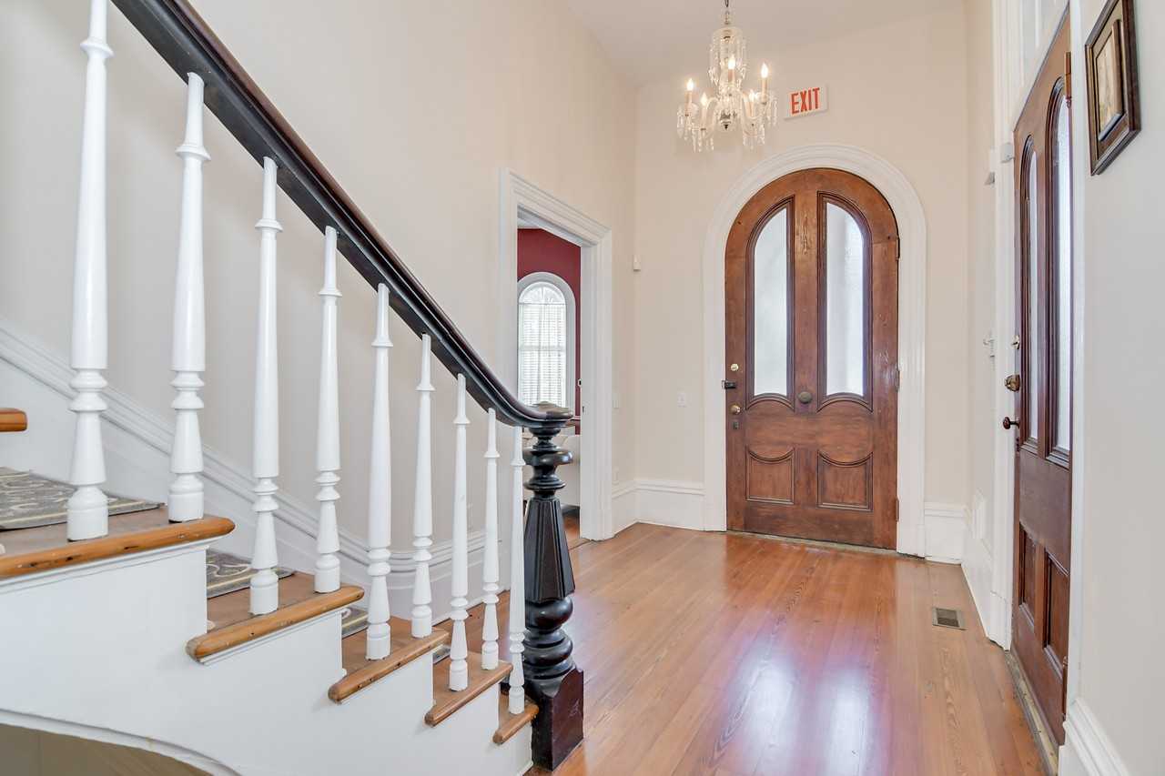 629 Greene St #1 - Photo 5 of 38