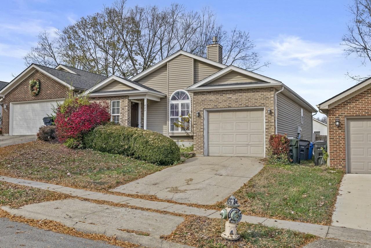 889 Revere Run Dr - Photo 2 of 13