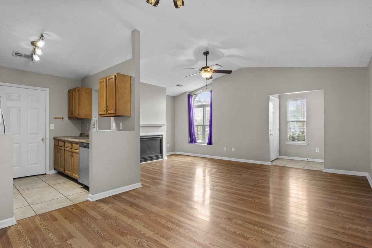 889 Revere Run Dr - Photo 4 of 13