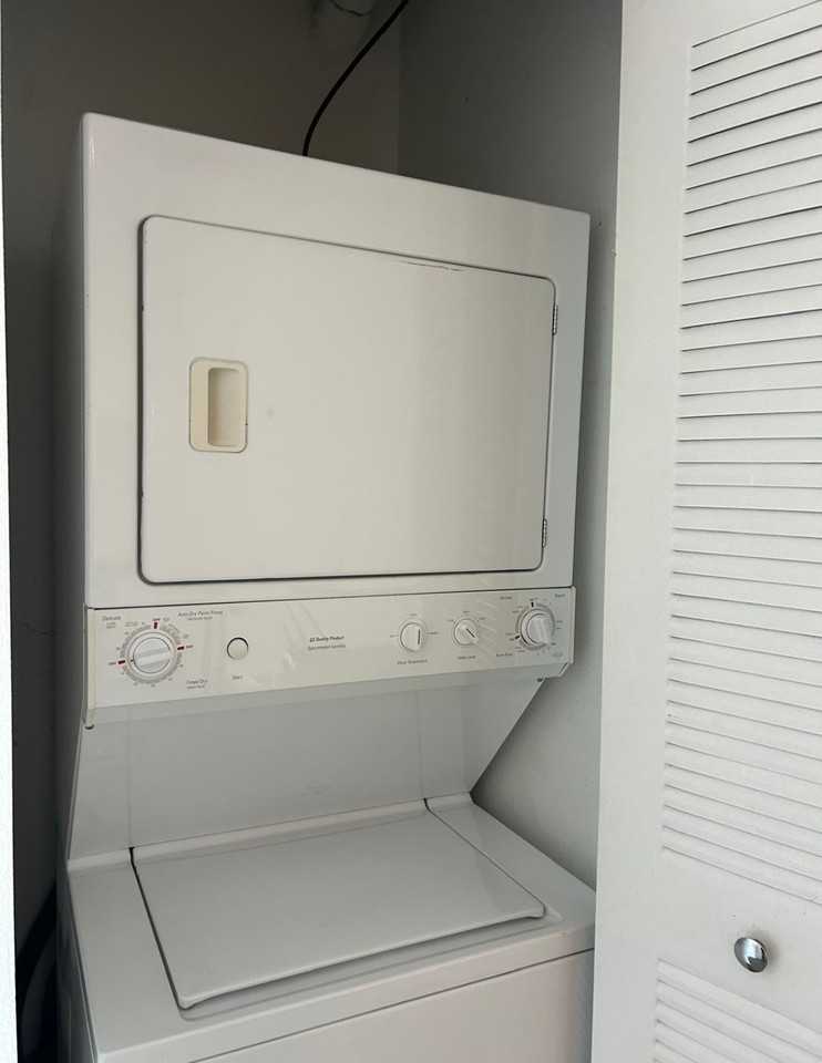 234 Northeast 3rd Street #1 - Photo 7 of 11