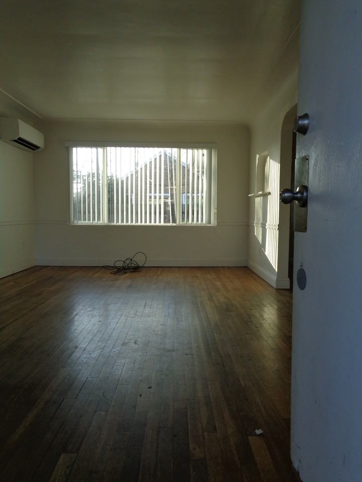 2515 MHH11-1- 2515 Laurel Ave NE Salem, OR 97301 #1 - Photo 3 of 15