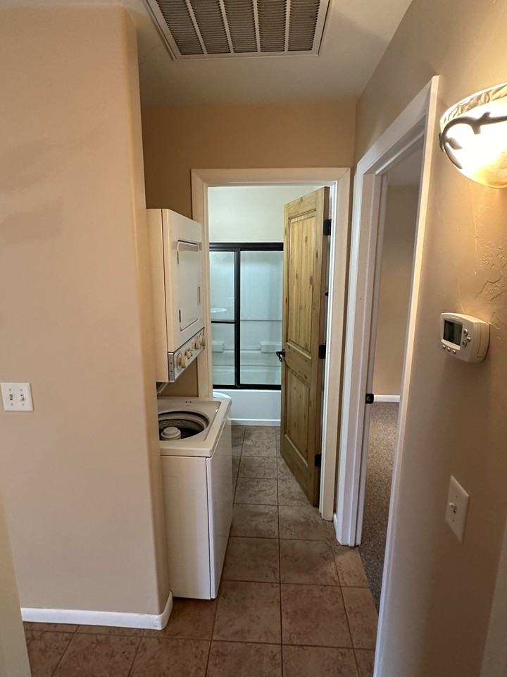 208 East 200 South #1 - Photo 6 of 16