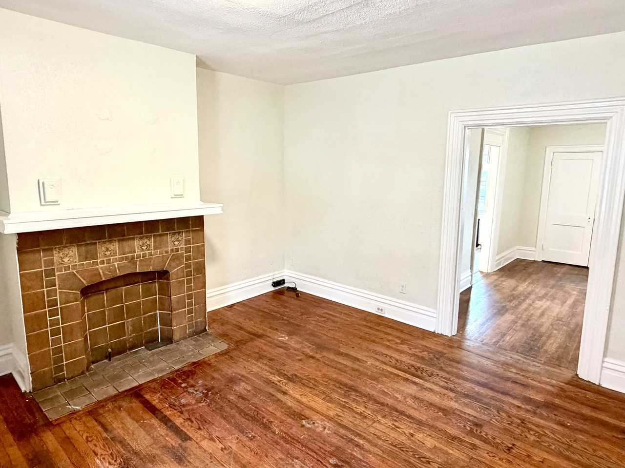 714 Eureka St #1 - Photo 4 of 12