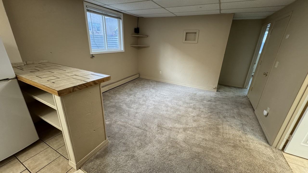 515 S 11th Ave #A - Photo 4 of 14