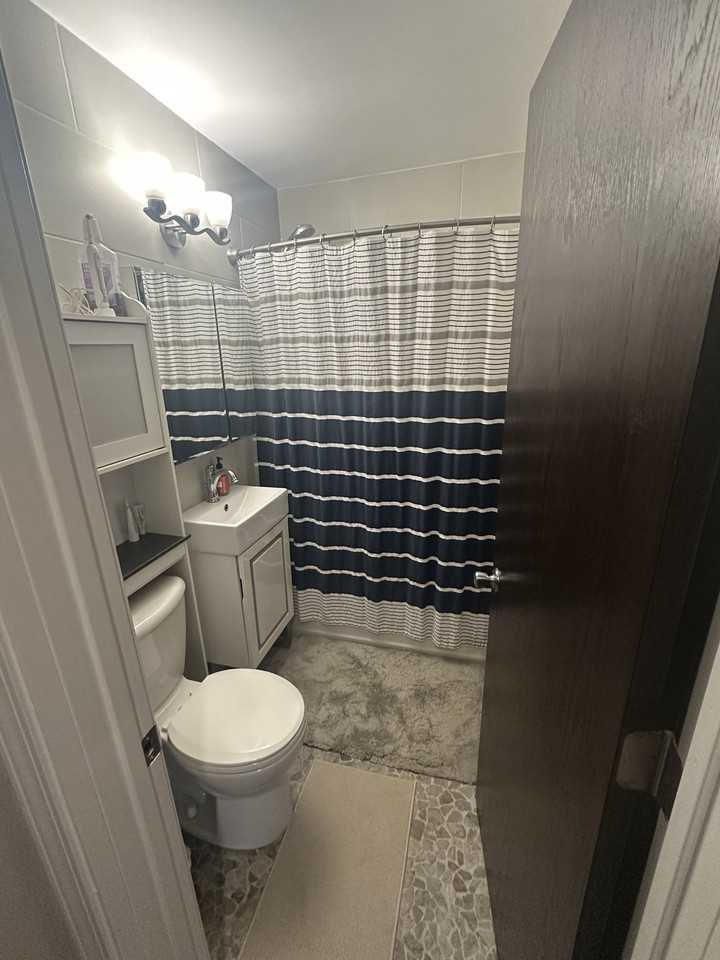 1912 Dupont Ave S #304 - Photo 6 of 24