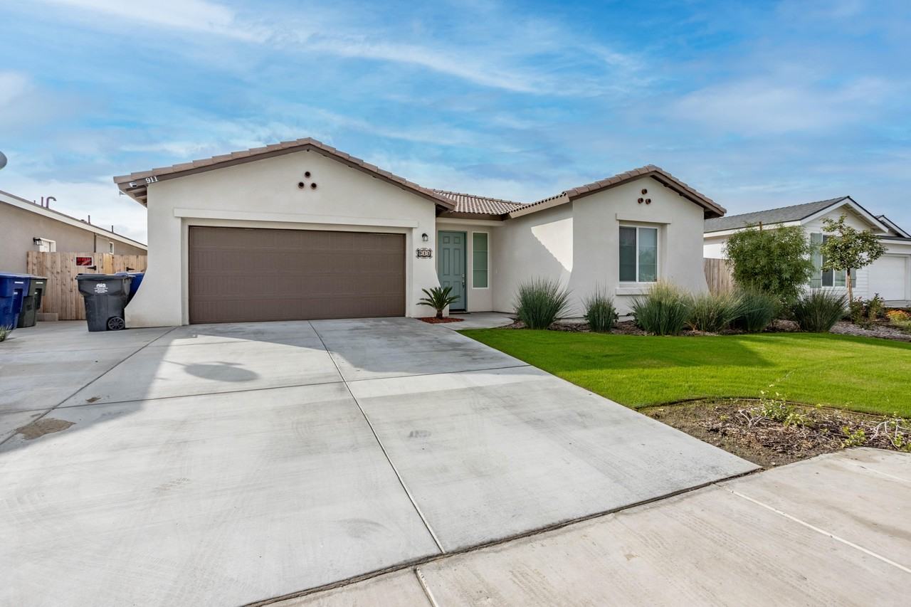 911 Hartlepool Ave #1 - Photo 3 of 29