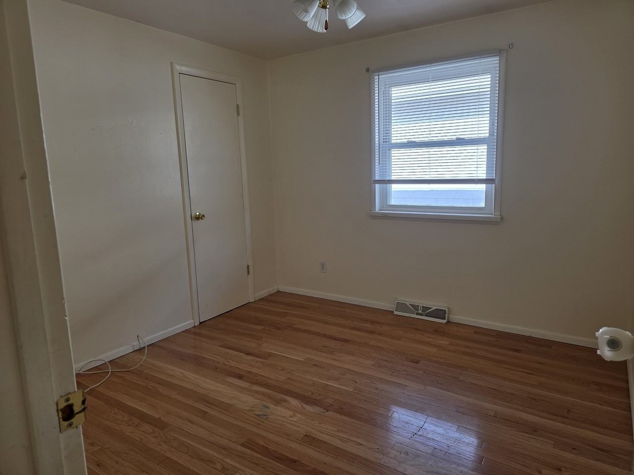 406 N 23rd St #1 - Photo 6 of 7