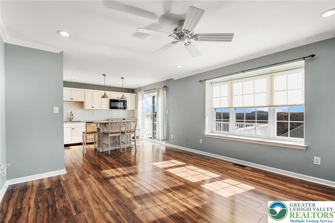 Saratoga Lane - Photo 6 of 30