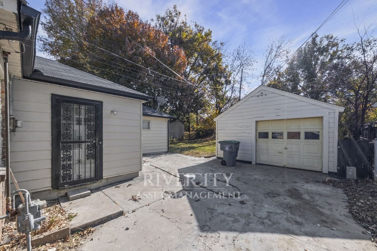 1941 Quinn Ave #1 - Photo 4 of 19