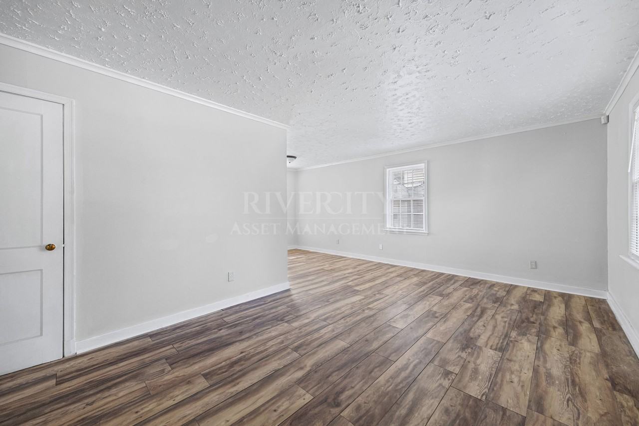 1941 Quinn Ave #1 - Photo 6 of 19