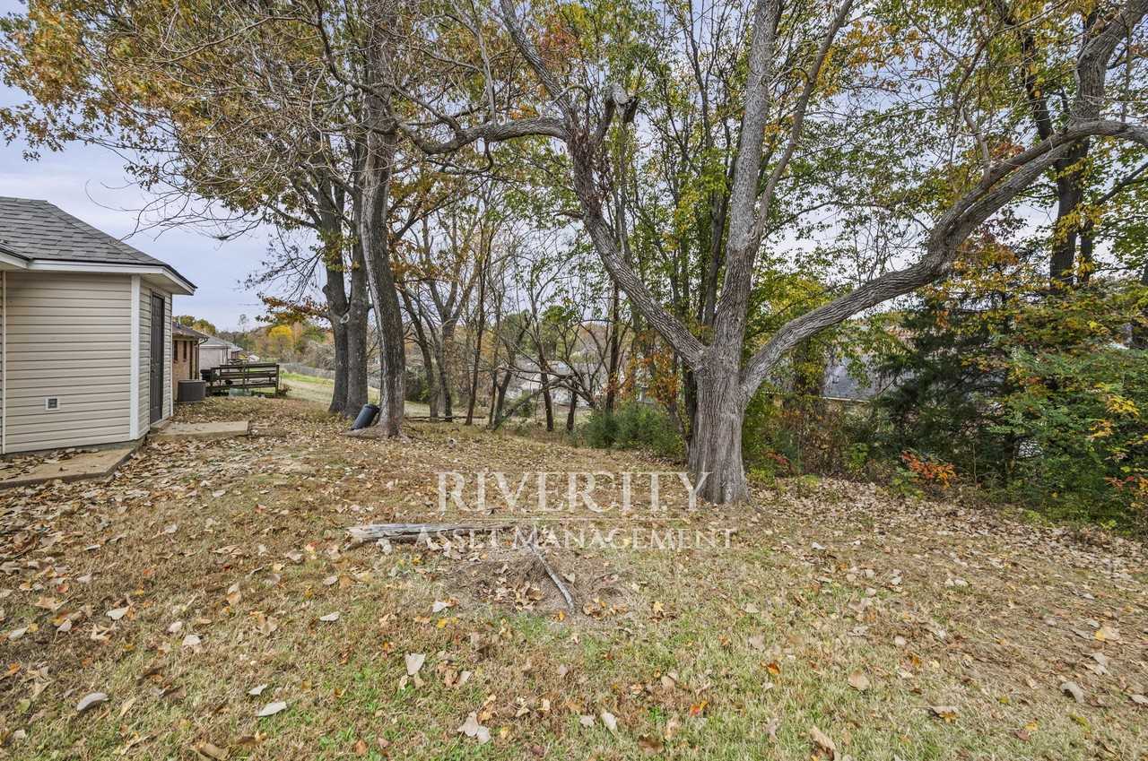 2516 Wellons Ave #1 - Photo 4 of 15