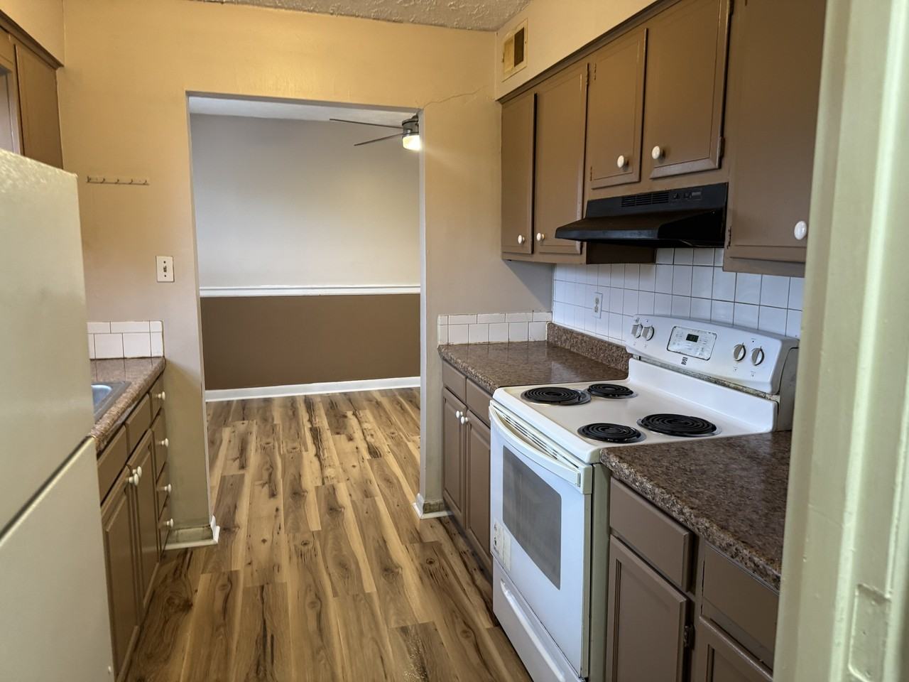 179 Hedgewood Ct #1 - Photo 2 of 24