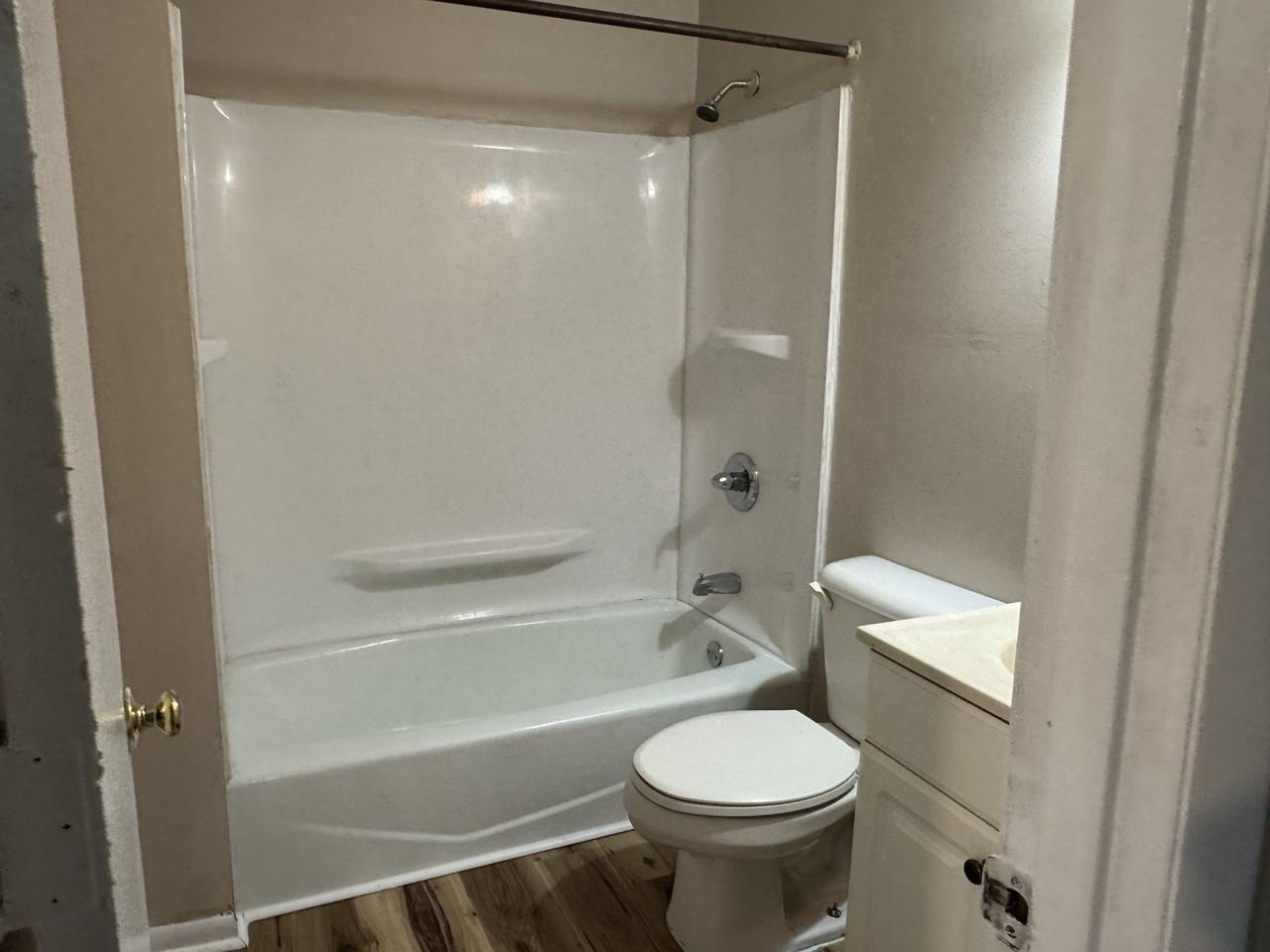 179 Hedgewood Ct #1 - Photo 5 of 24