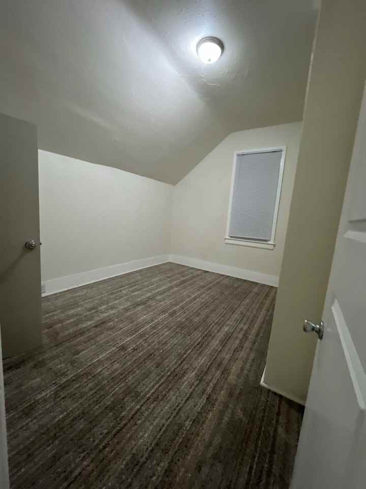 104 Lake St #1 - Photo 6 of 17