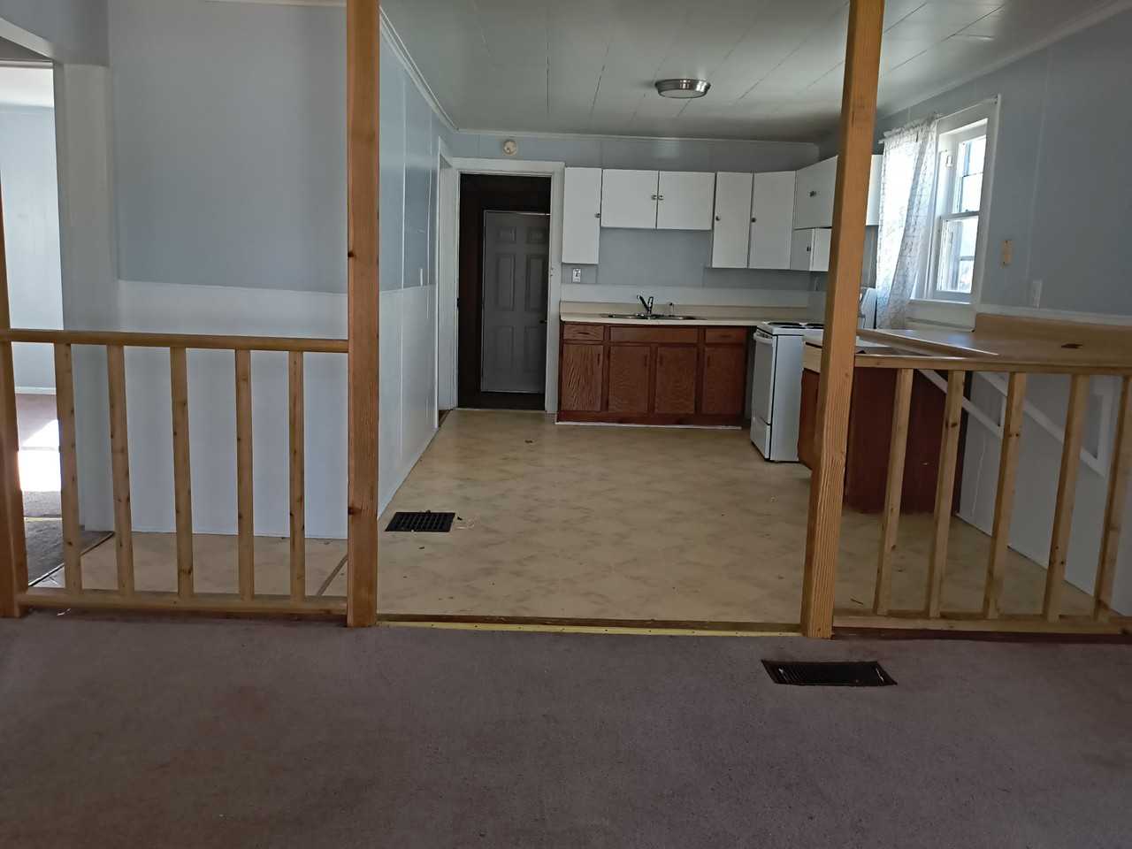 415 E 35th St #1 - Photo 5 of 9