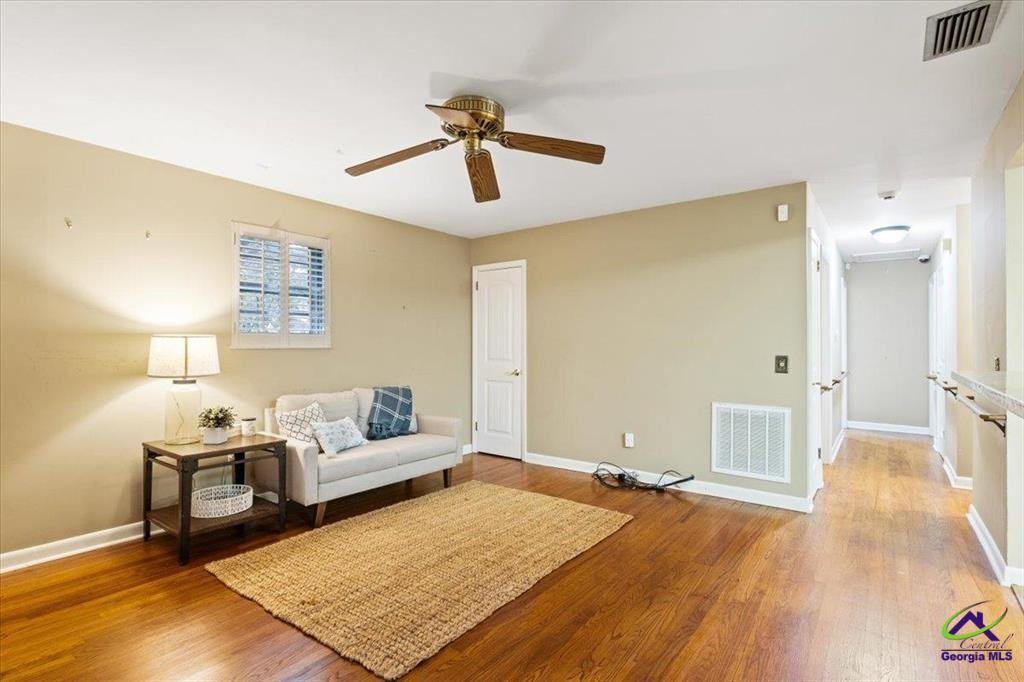 201 Marvin Blvd #1 - Photo 2 of 13