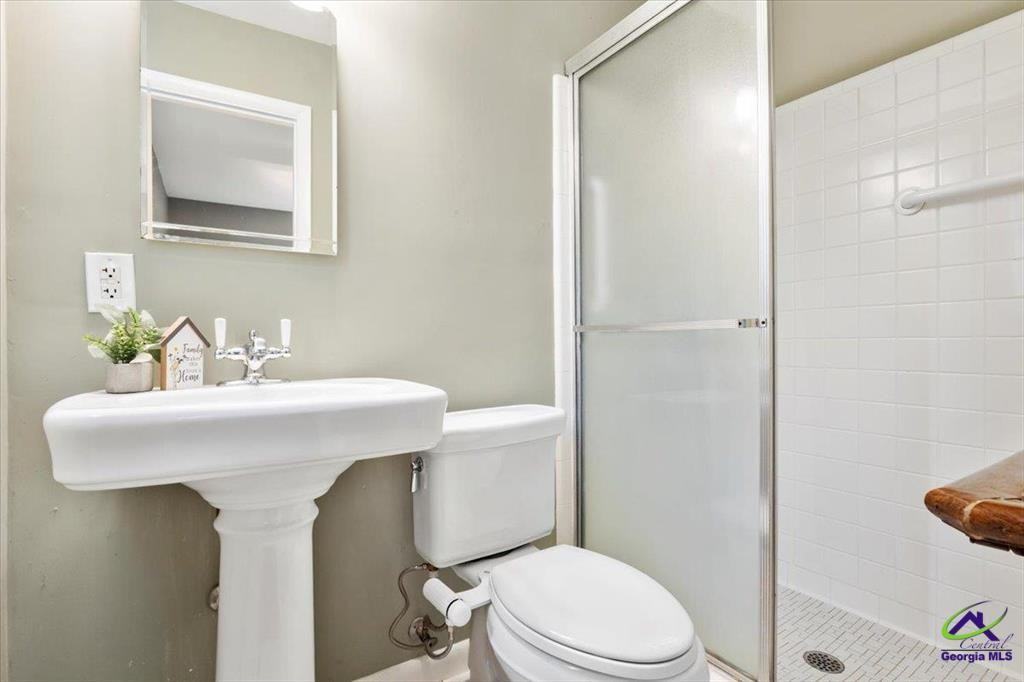 201 Marvin Blvd #1 - Photo 7 of 13