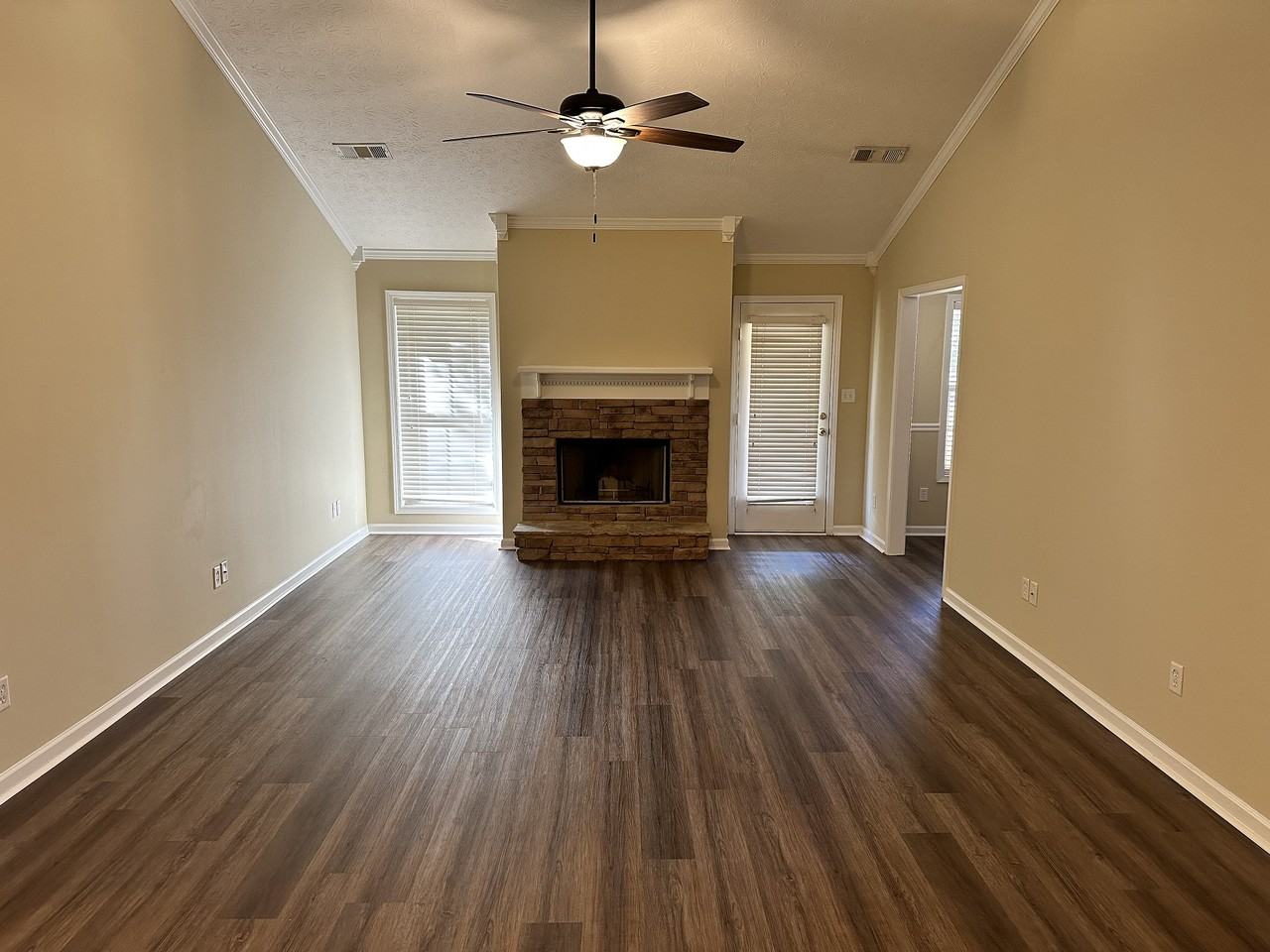 2162 Jefferson St #1 - Photo 2 of 12