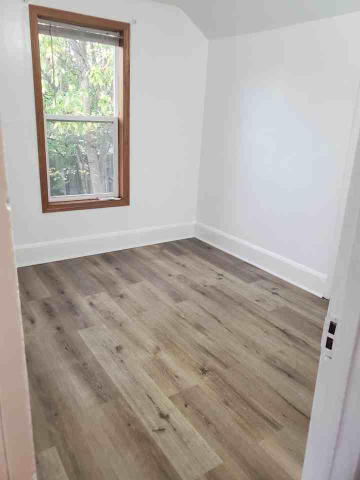 333 South Gardiner Avenue #3 - Photo 5 of 11