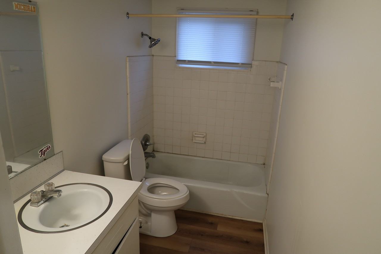 7259 Periwinkle Avenue Southeast #7259 - Photo 5 of 10