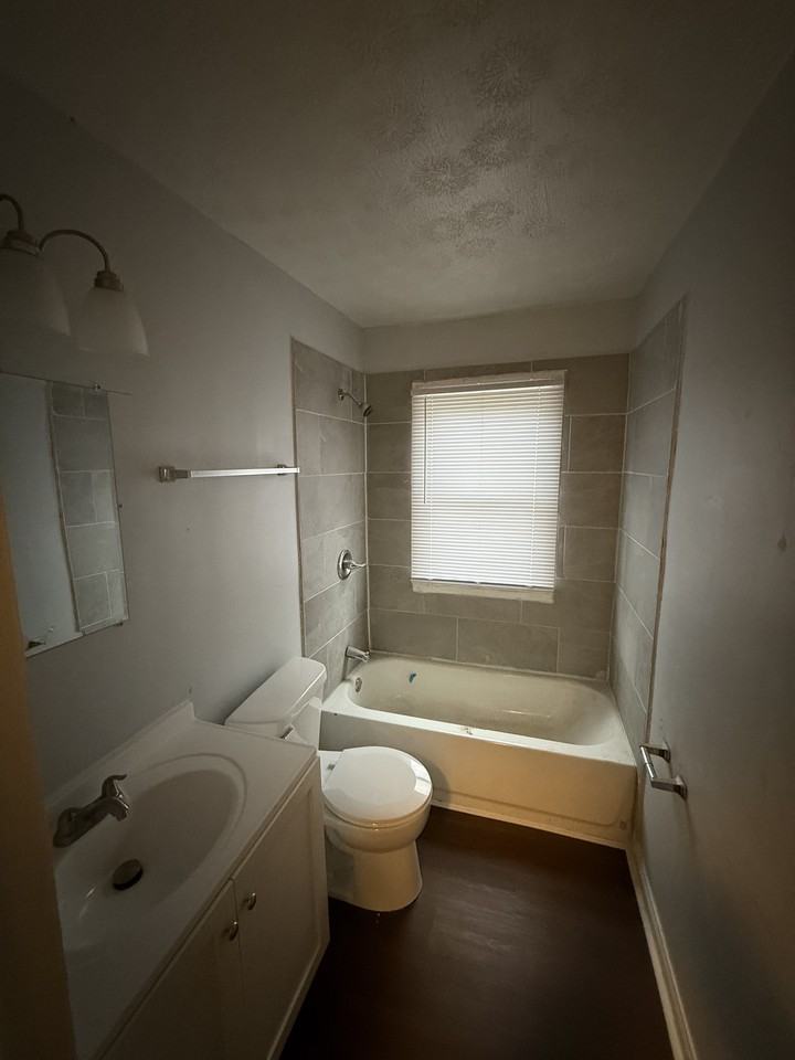 3444 North Parker Avenue #1 - Photo 5 of 8