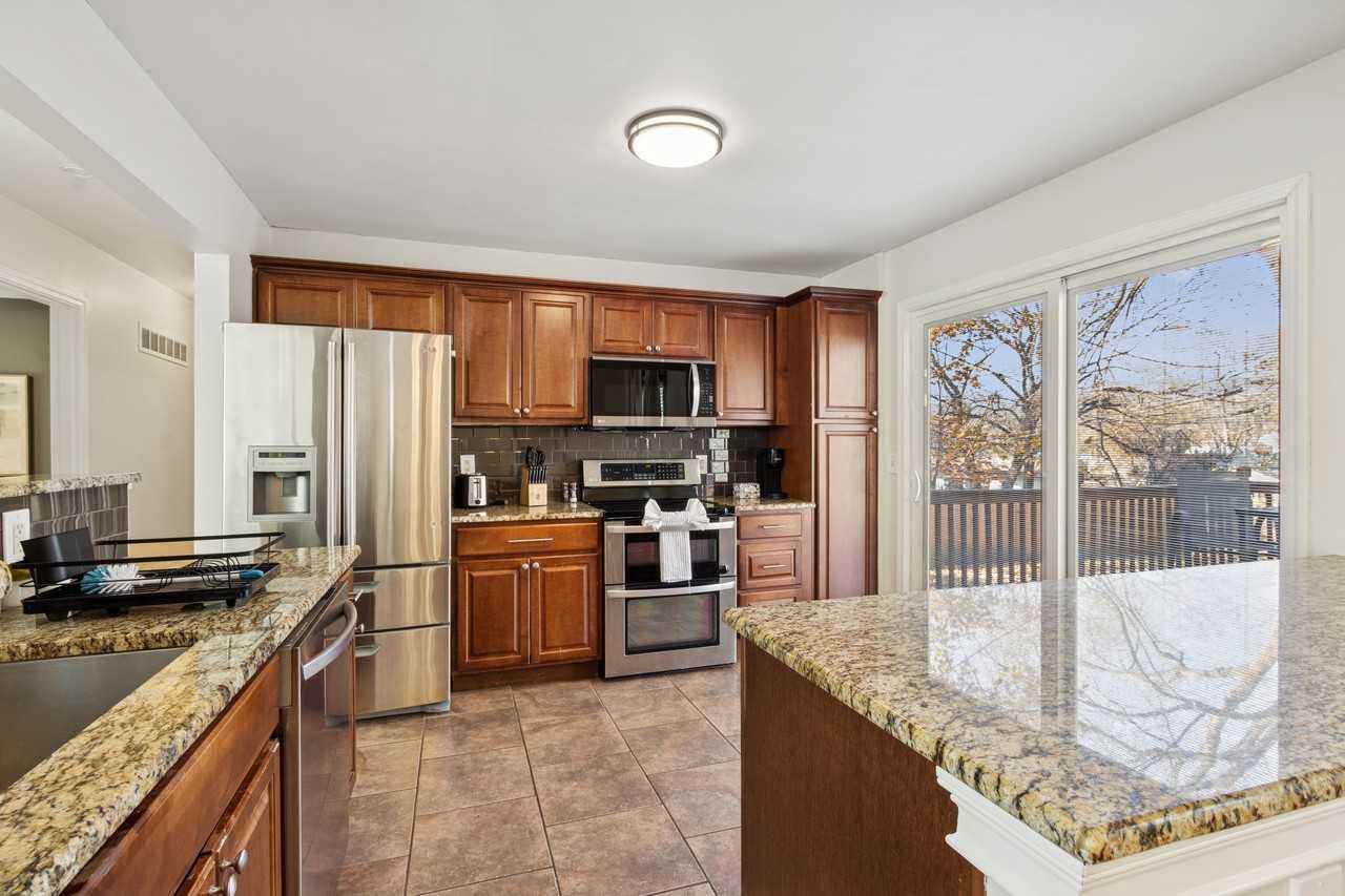 10106 W 91st St #1 - Photo 7 of 25