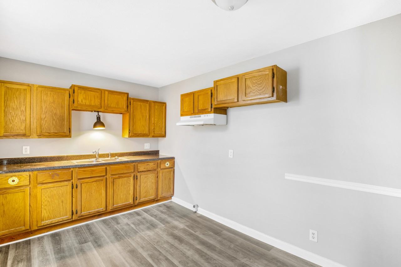 838 Circle Drive #A - Photo 6 of 12