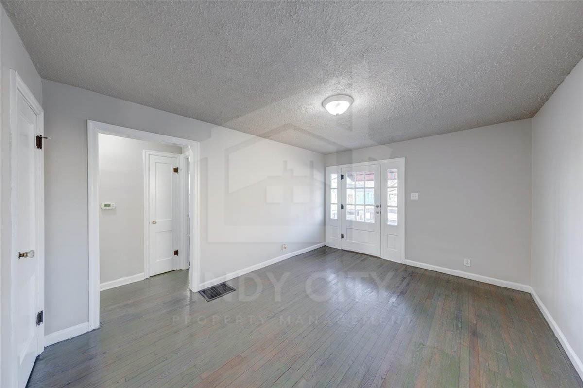 3539 Prospect St #1 - Photo 4 of 21