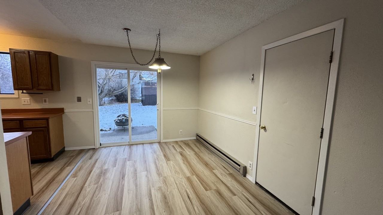 110 N Yellowstone Ave #1 - Photo 3 of 18
