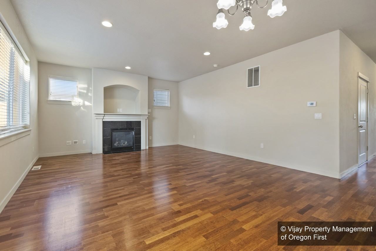 685 Nw 176th Ct #1 - Photo 3 of 8