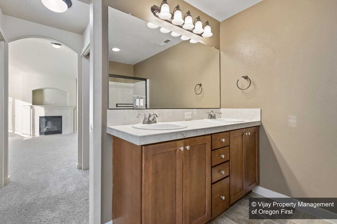 685 Nw 176th Ct #1 - Photo 5 of 8