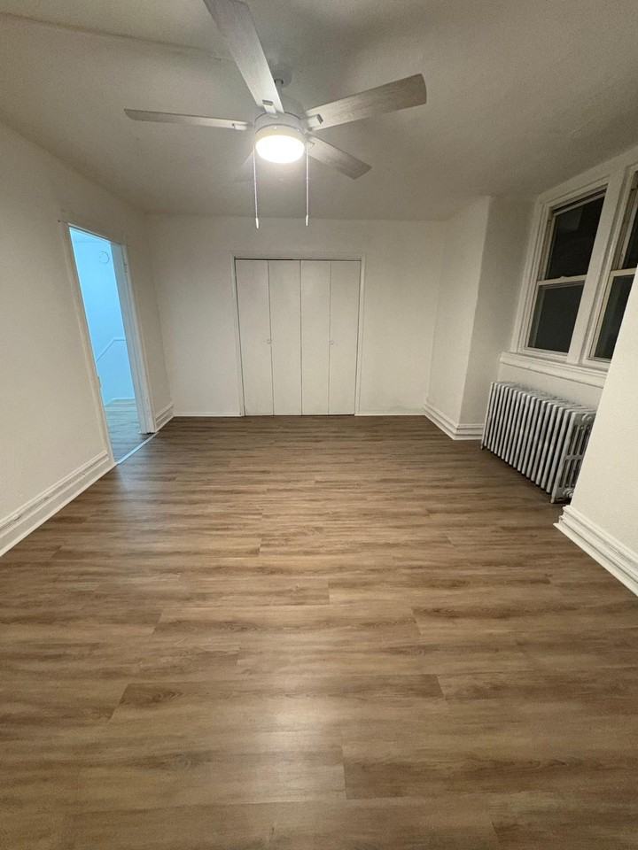 406 N 2nd St #2 - Photo 2 of 10