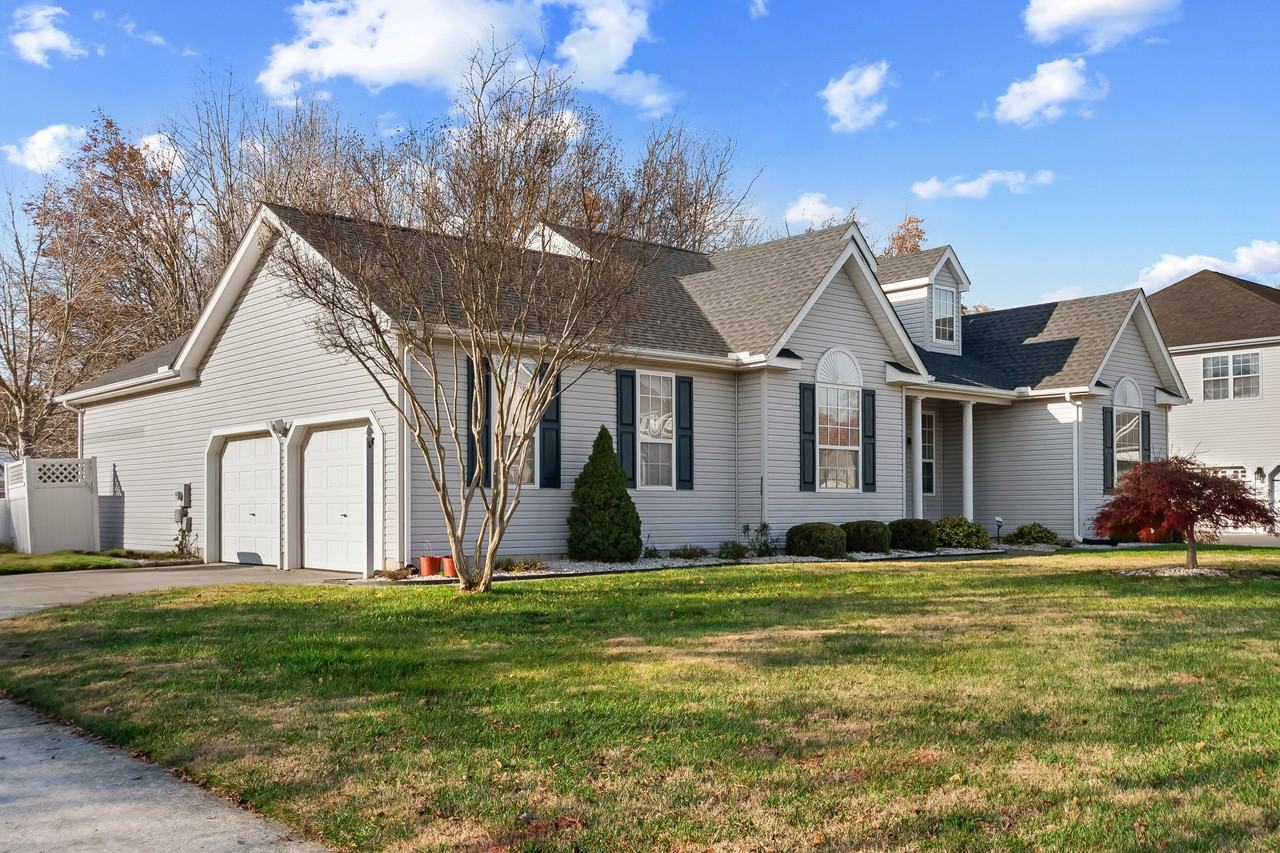 49 Humphreys Drive #1 - Photo 2 of 28