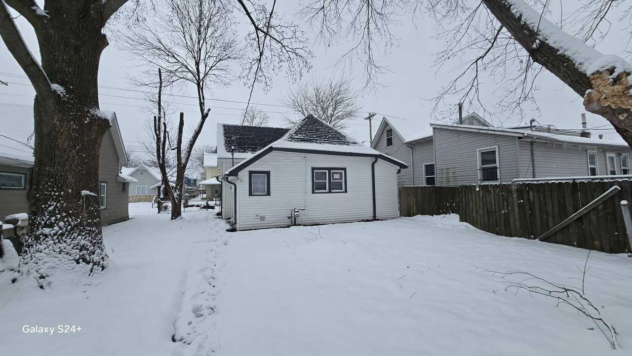 2209 Central Ave #1 - Photo 2 of 10